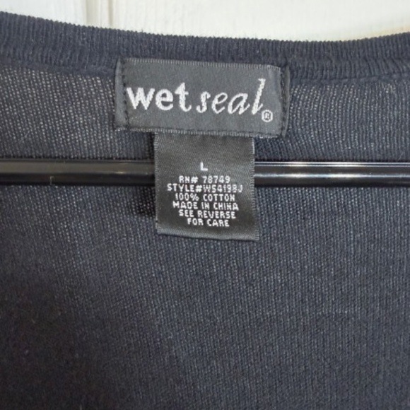 Wet Seal Black V-Neck button Cardigan - Picture 3 of 4